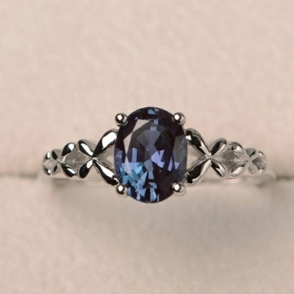 1/2CT BLUE TOURMALINE OVAL BRILLIANT CUT SIMPLE RING - Picture 1 of 12